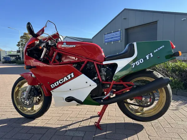 Ducati 750 F1 Desmo