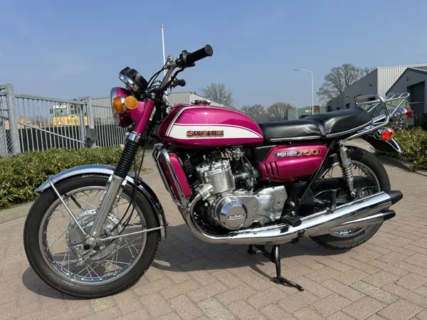 Suzuki GT750