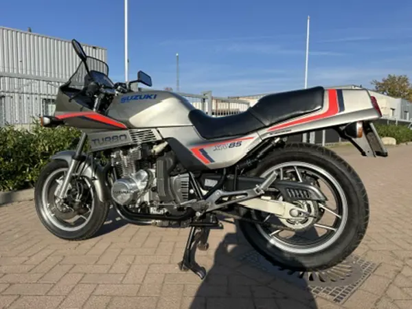Suzuki XN85 Turbo