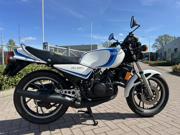 Yamaha RD350LC