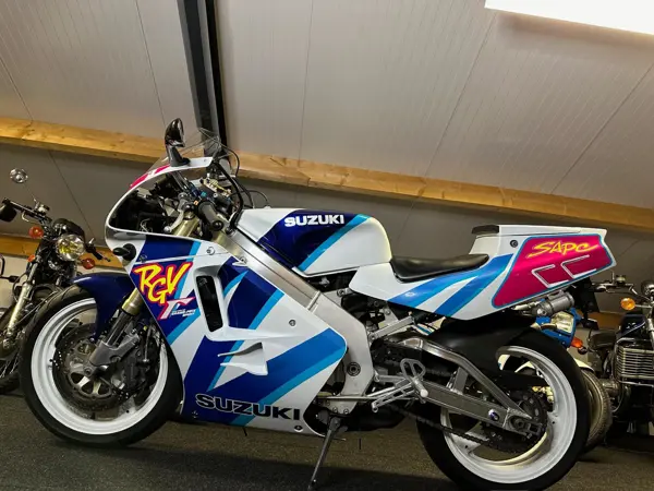 Suzuki RGV250