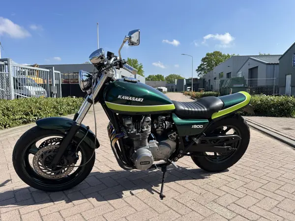 Kawasaki Z900 Custom