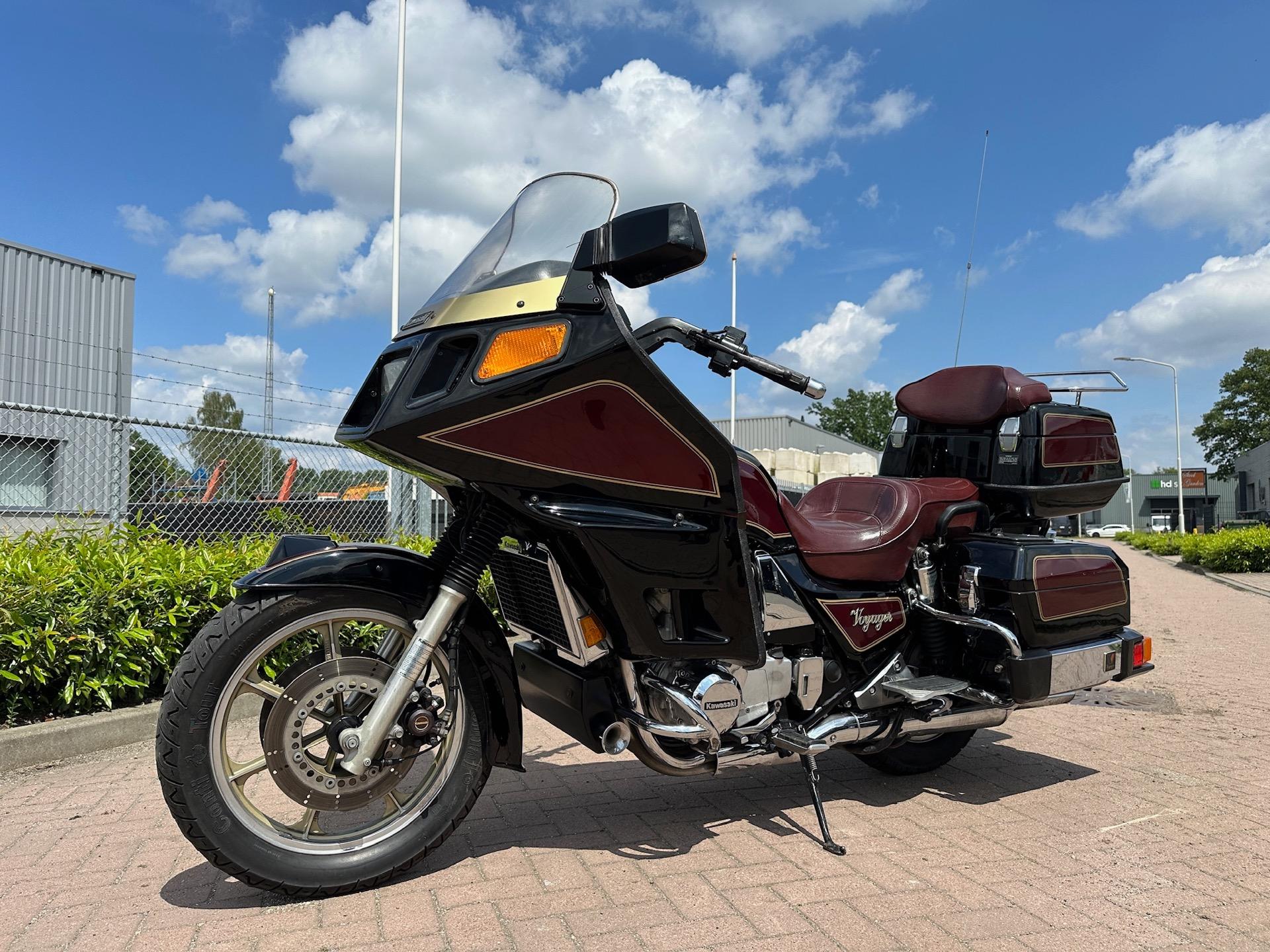 慶一赤川 Kawasaki ZN1300 Voyager | Vintage Motorcycles